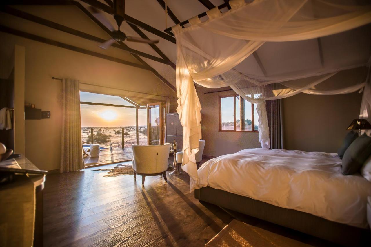 Bagatelle Kalahari Game Ranch Villa Hardap Bagian luar foto