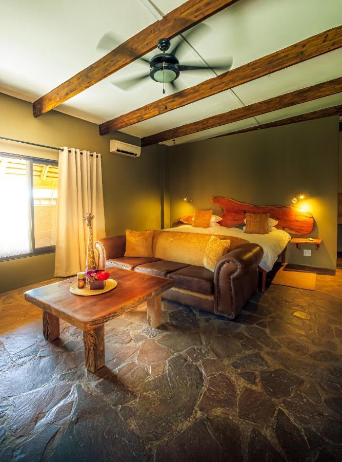 Bagatelle Kalahari Game Ranch Villa Hardap Bagian luar foto