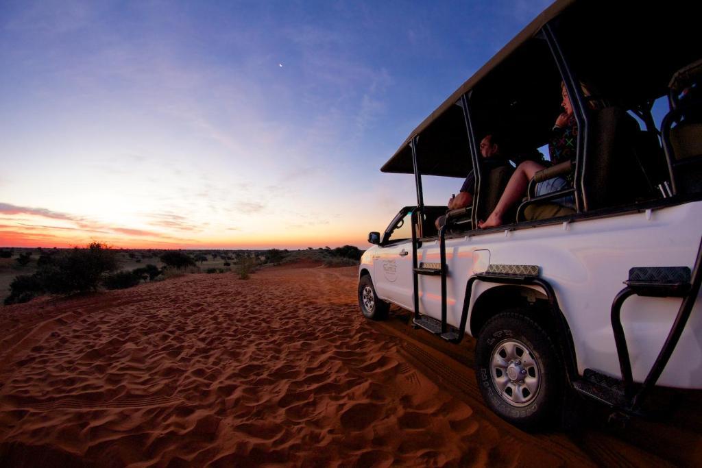 Bagatelle Kalahari Game Ranch Villa Hardap Bagian luar foto