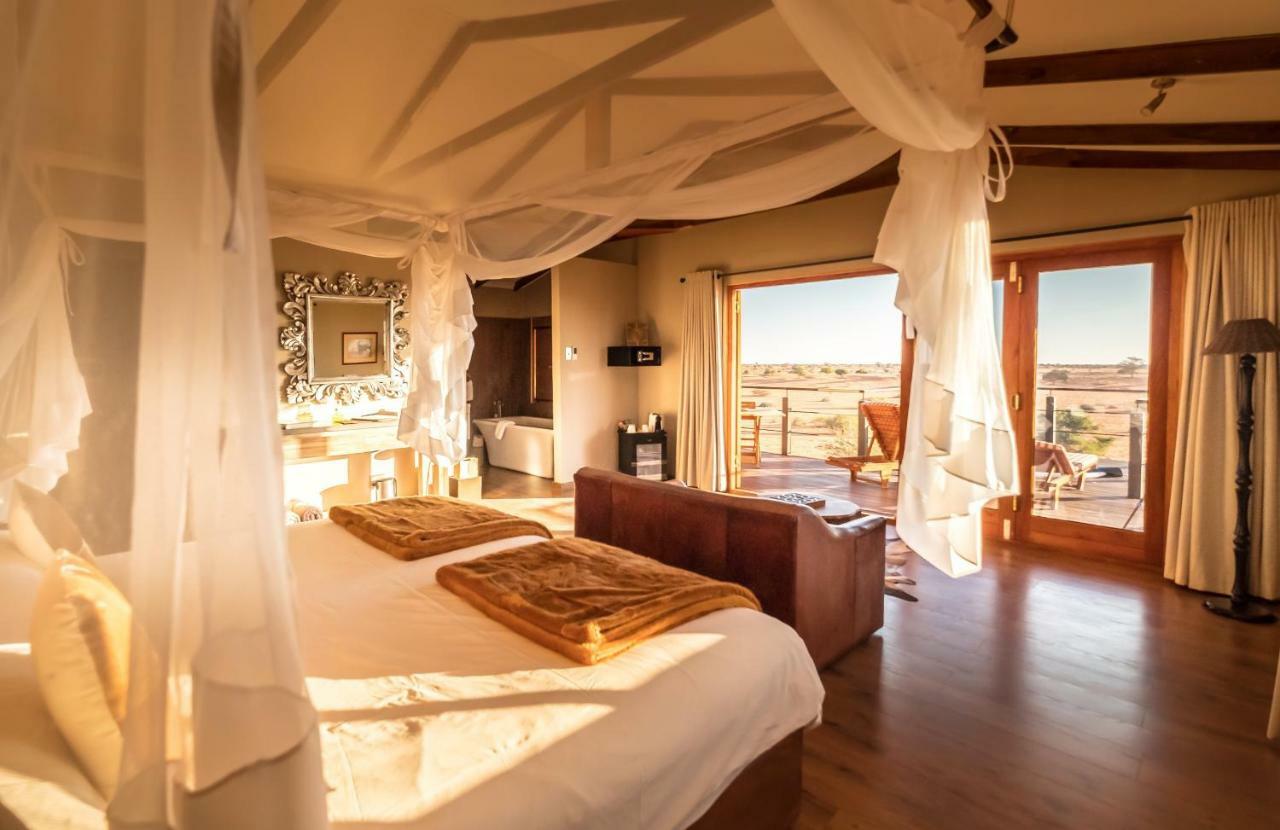 Bagatelle Kalahari Game Ranch Villa Hardap Bagian luar foto